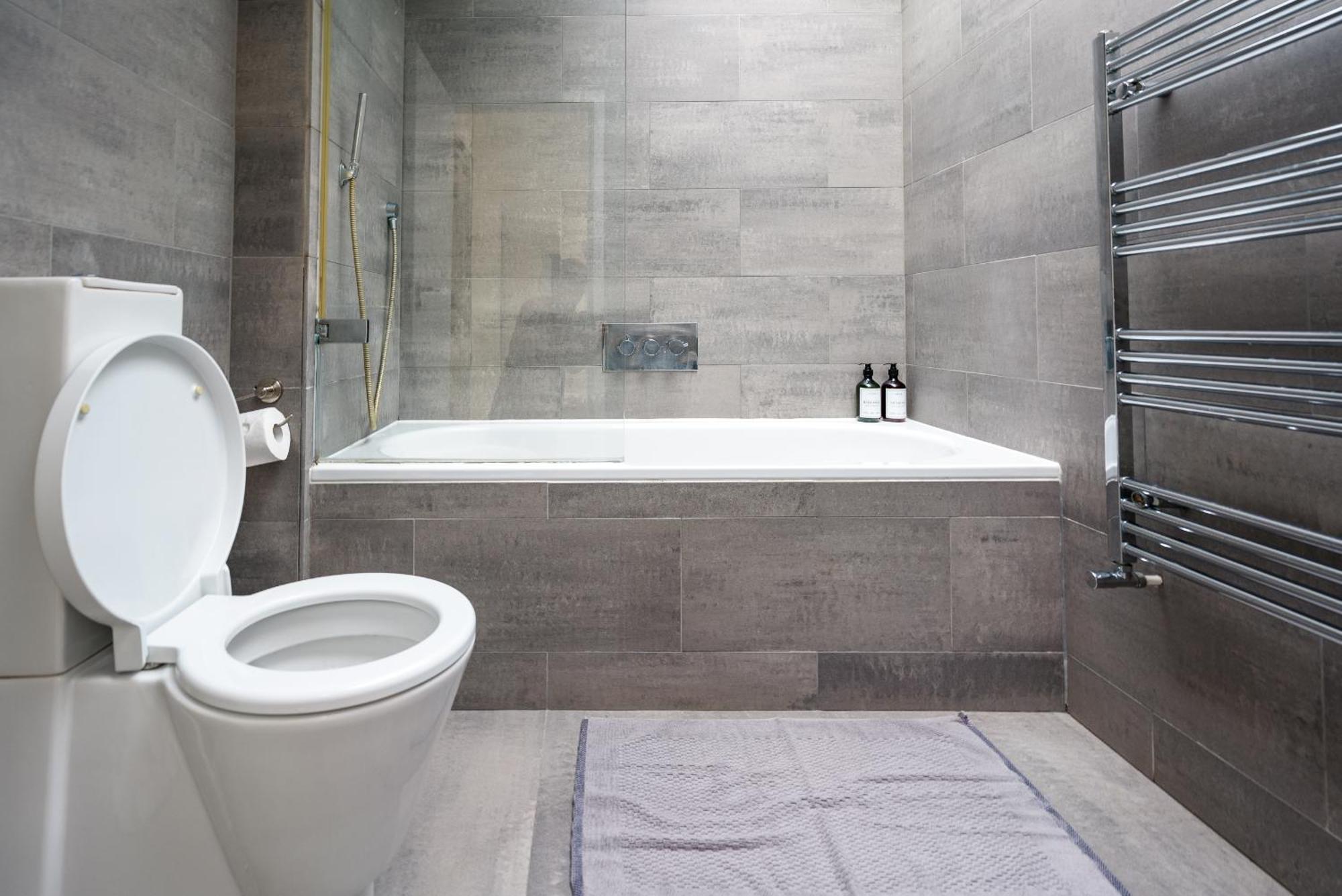 Sweet 3Brs House Close To Oxford & Soho ลอนดอน ภายนอก รูปภาพ