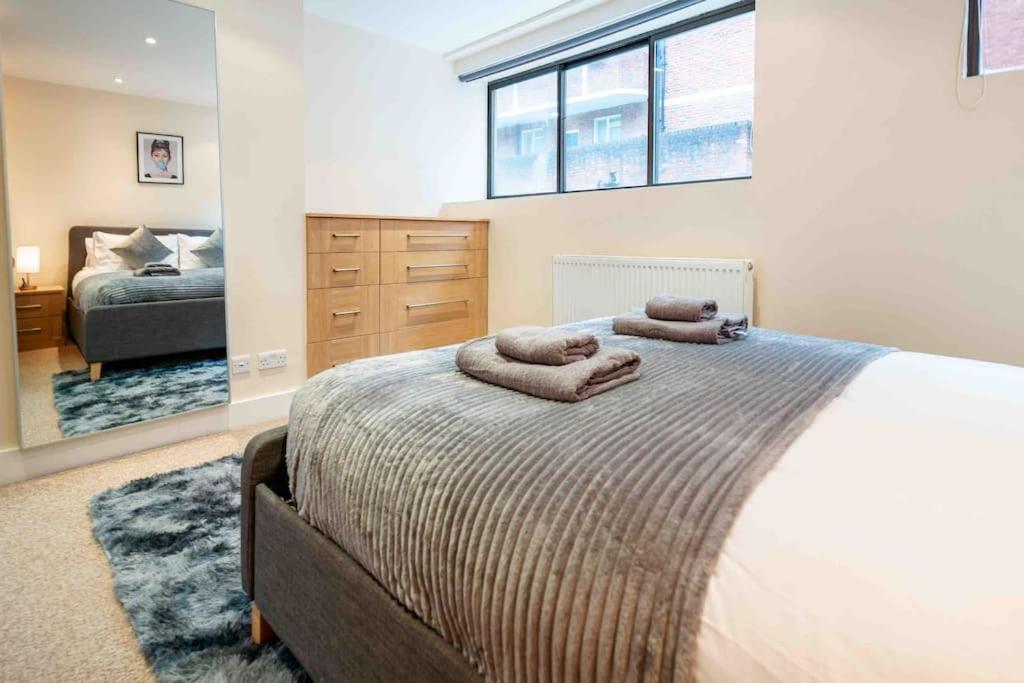 Sweet 3Brs House Close To Oxford & Soho ลอนดอน ภายนอก รูปภาพ